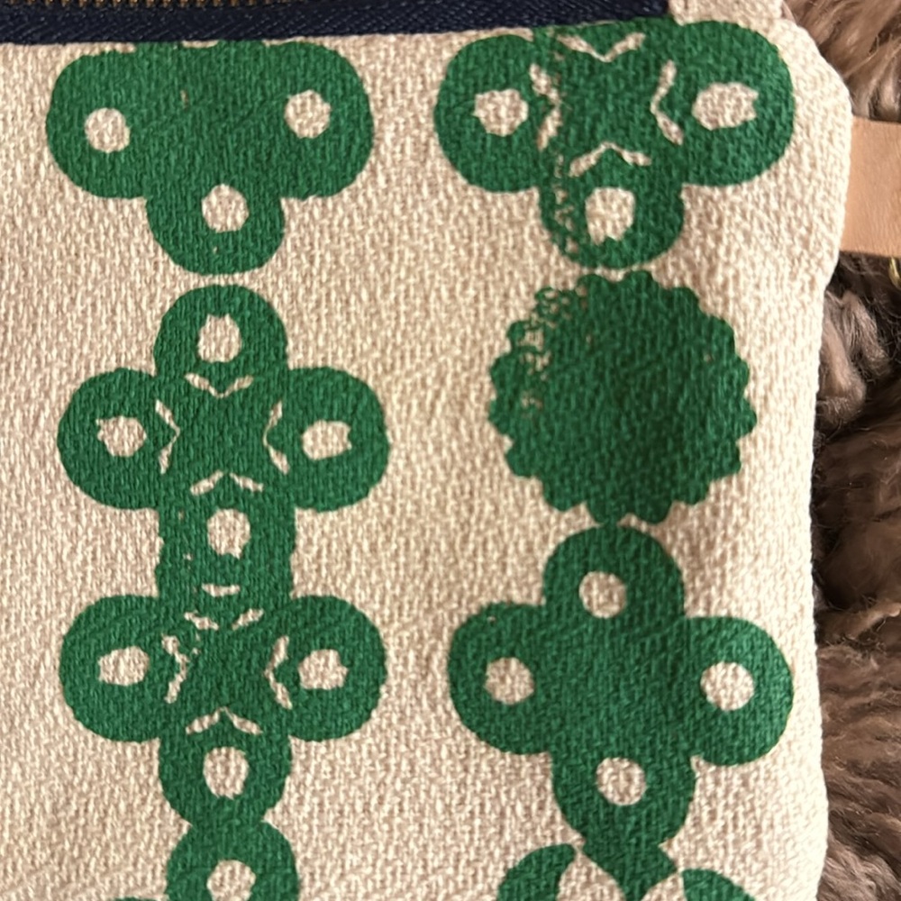 ERIN FLETT wristlet “Kelly Nordic,” ret.$44. Like new except for minor smudging. - Picture 6 of 8